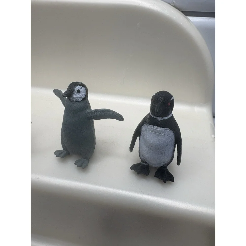 Safari Ltd Toys Penguin Sea Animal  Lot Learning Classroom HG18